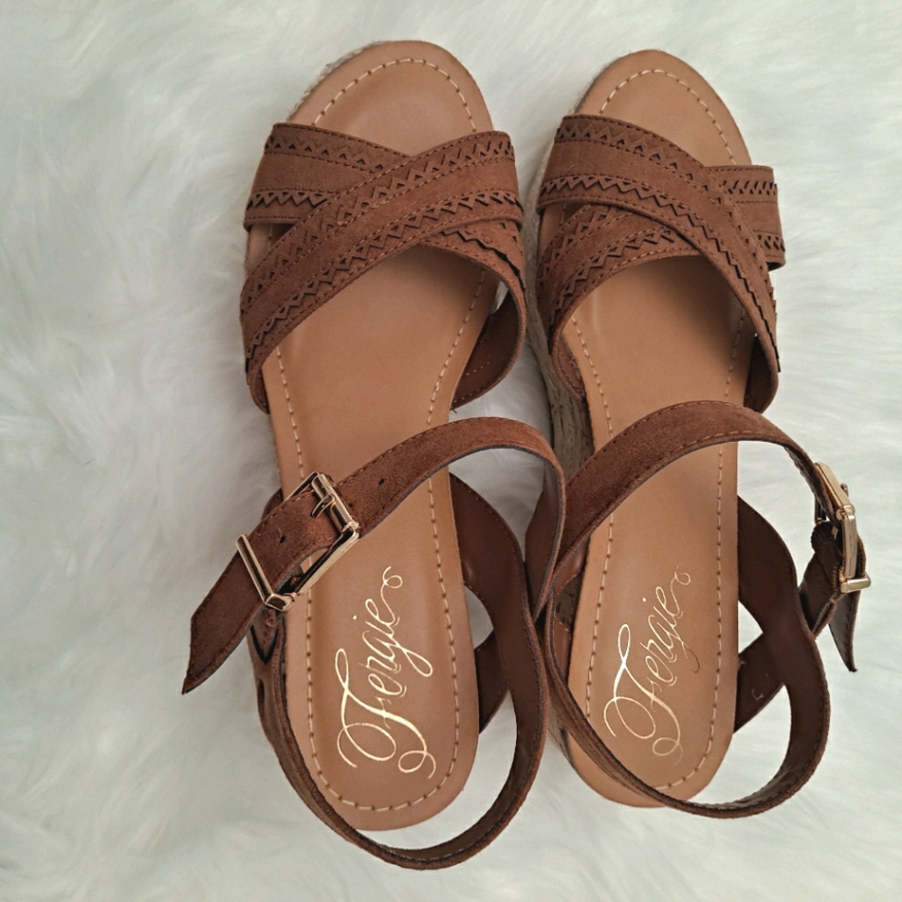 Fergie Proud Brown Strap Sandal sz 10 NWOT